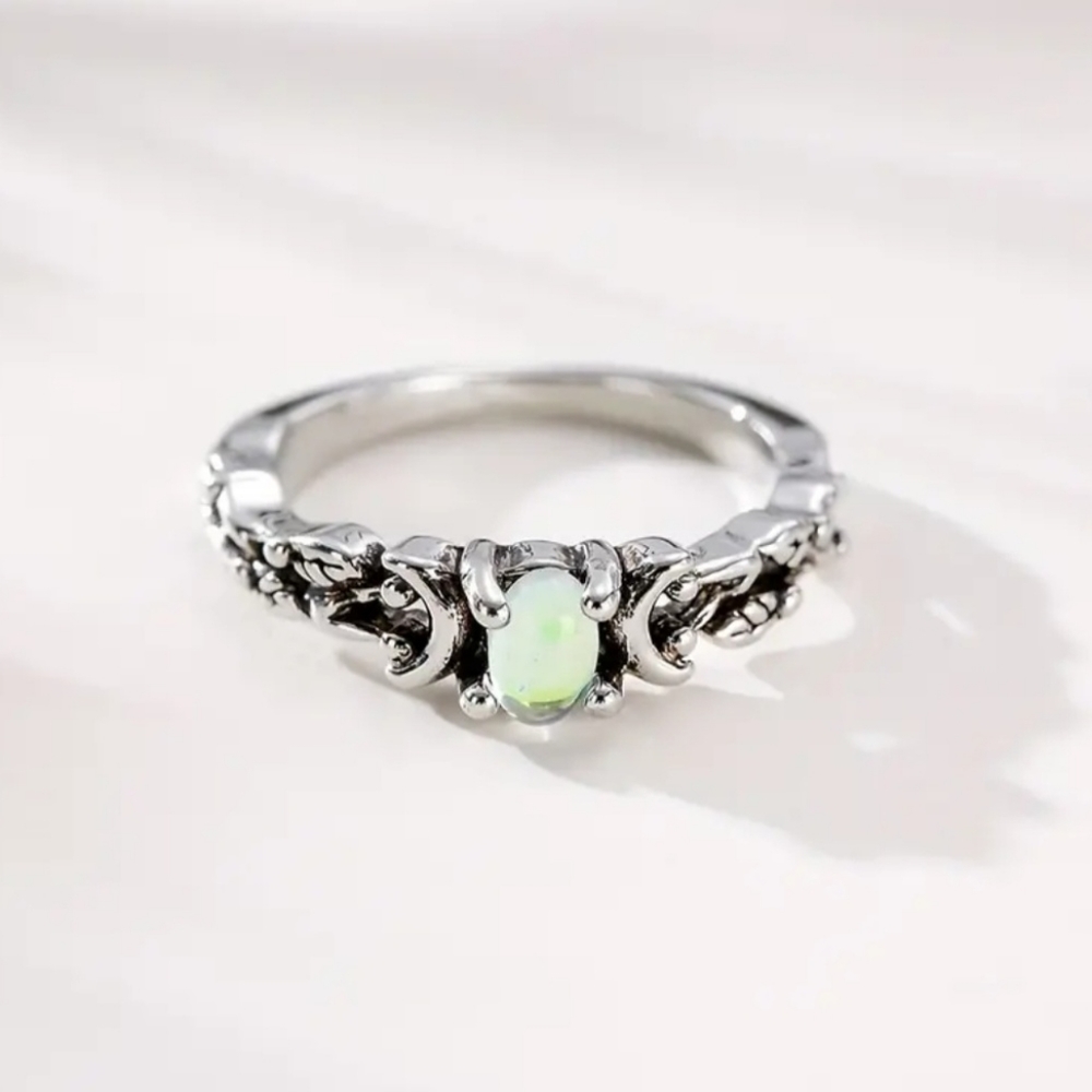 Moonstone ring size 7